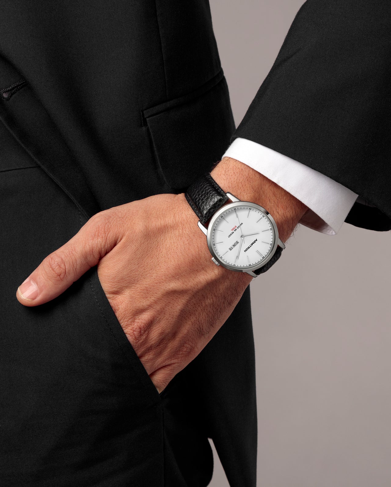 Miles™ | 42mm, White/Black